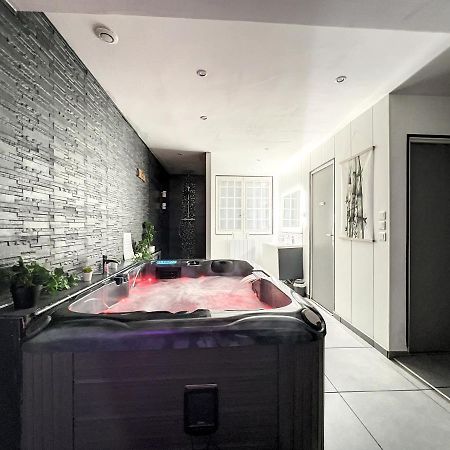 Dream Loft Jacuzzi - Sauna بريست المظهر الخارجي الصورة